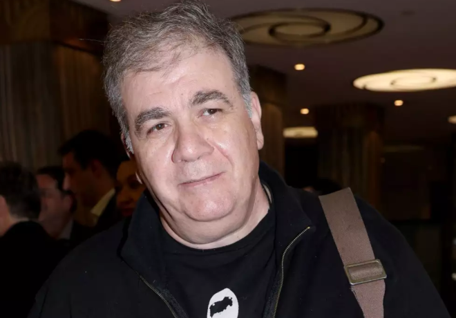 Δημήτρης Σταρόβας: Η πρώτη βραδινή έξοδος μετά τη σοβαρή περιπέτεια της υγείας του
